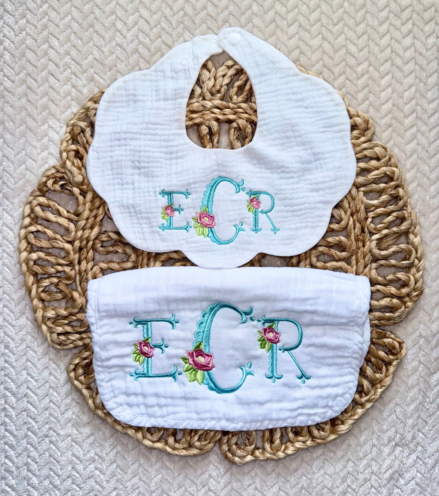 Scallop Bib & Burp Cloth Set