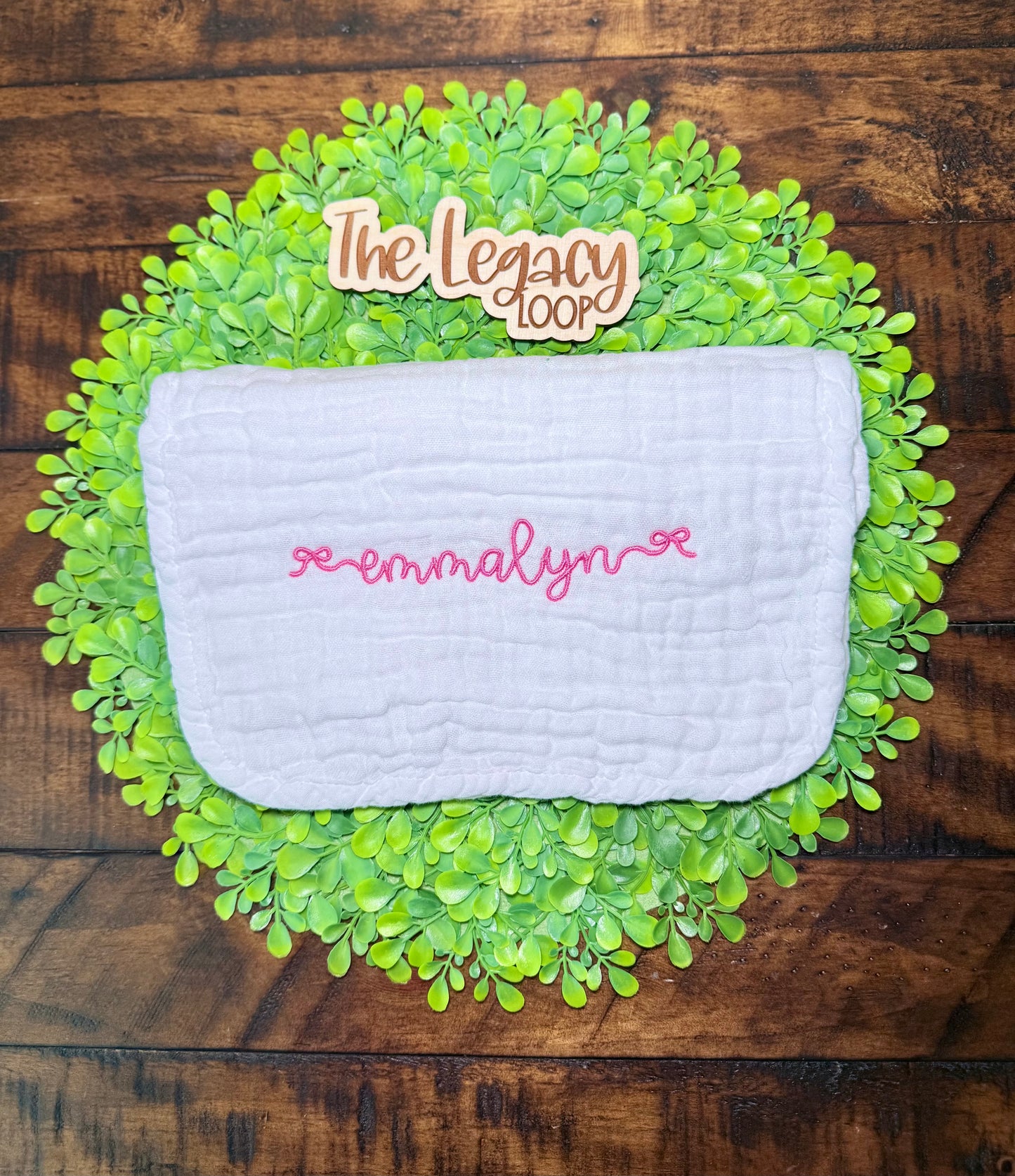 Scallop Bib & Burp Cloth Set
